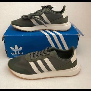 Adidas flashback 6.5 woman’s